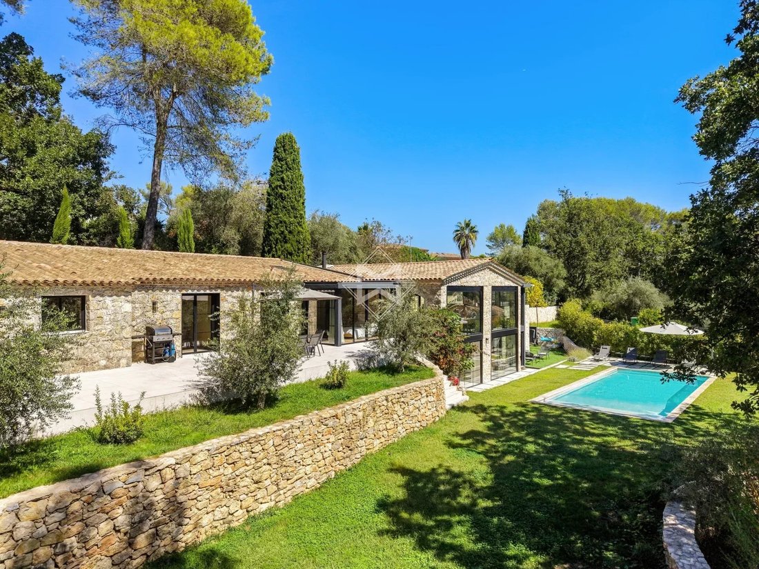 Villa en Valbonne, Provenza-Alpes-Costa Azul, Francia 1 - 18829334