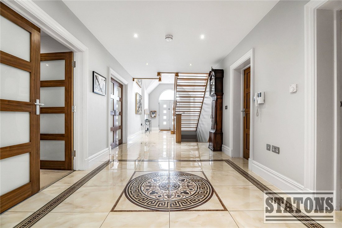 Haus in Ferney Hill, London Borough of Enfield, England 3 - 17551684