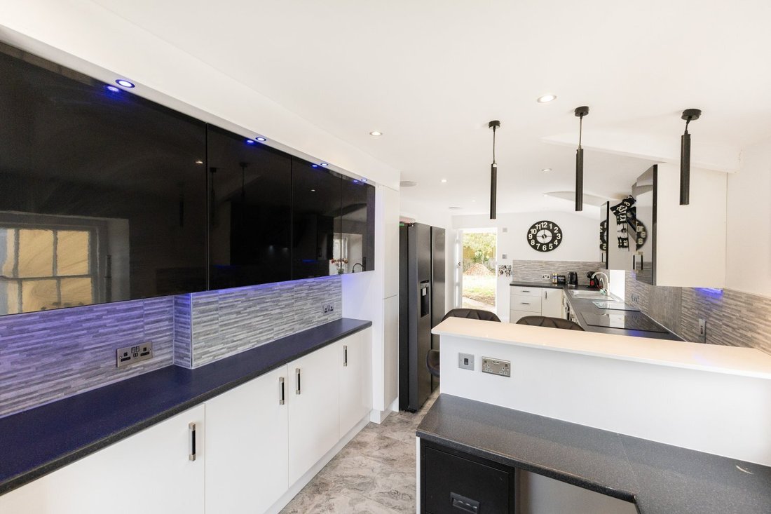 House in United Kingdom 2 - 18829226