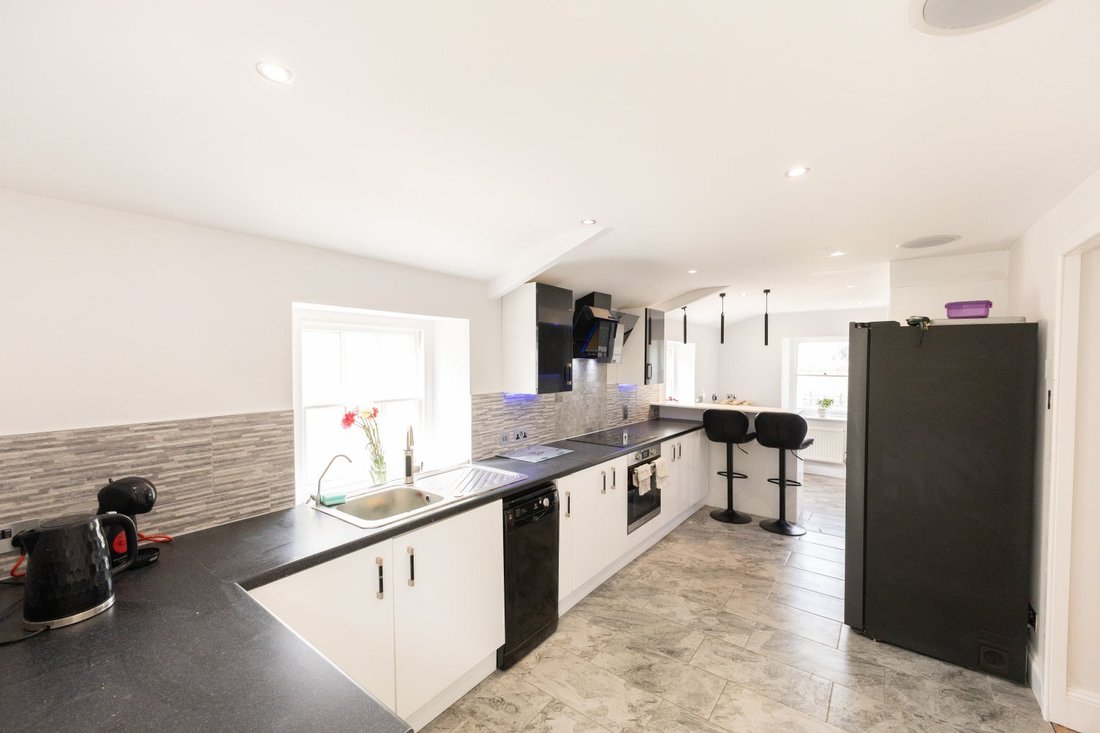 House in United Kingdom 5 - 18829226