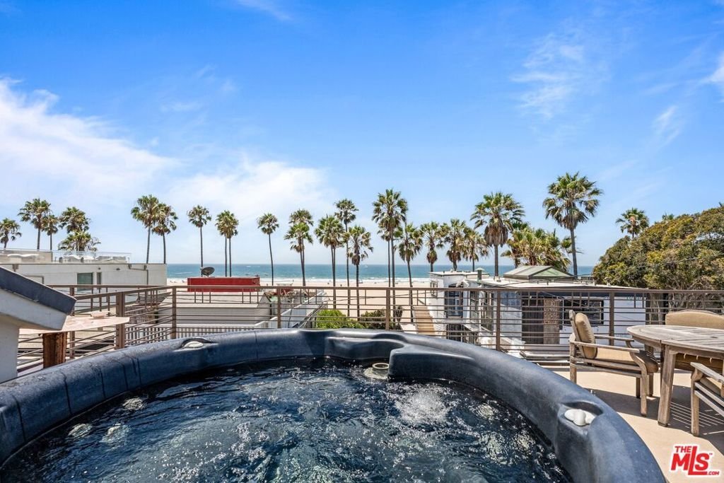 Los Angeles, California, United States 4 - 18829101