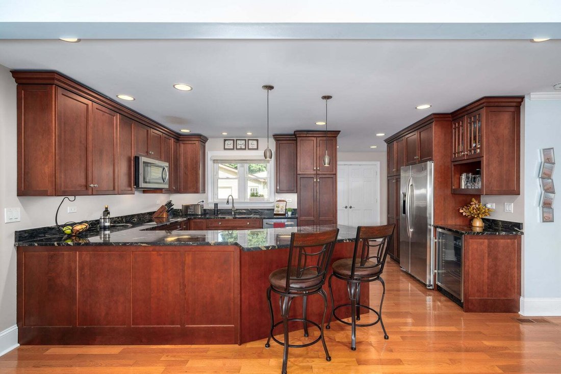 House in Morton Grove, Illinois, United States 5 - 18830085