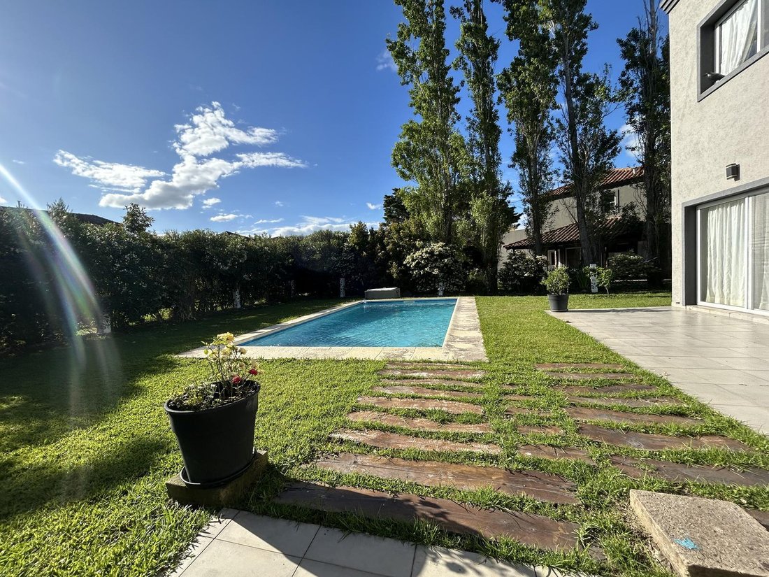 House in Tigre, Buenos Aires Province, Argentina 4 - 18828936