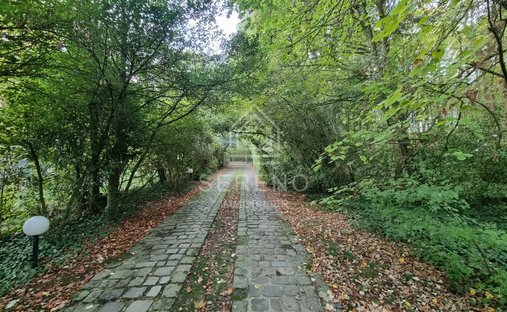 Finca en Chessy, Isla de Francia, Francia 1