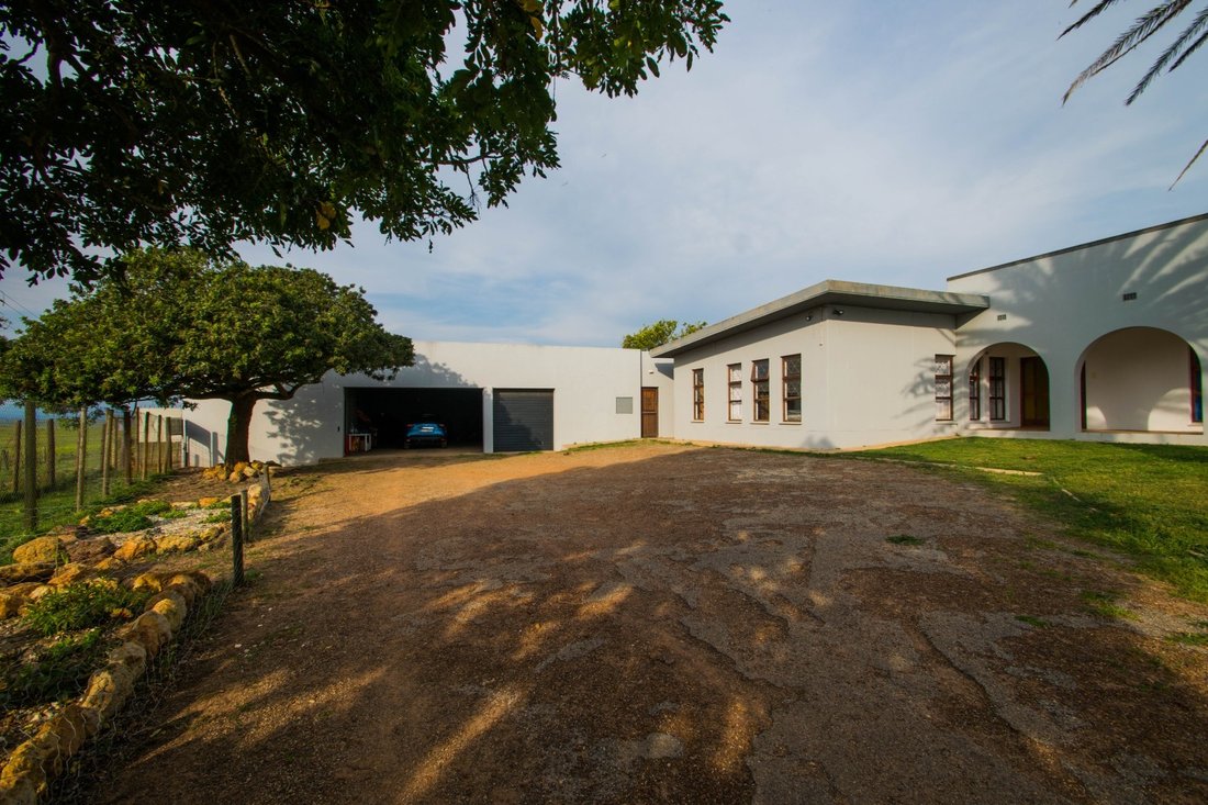 Farm Ranch in Albertinia, Western Cape, South Africa 1 - 18830290
