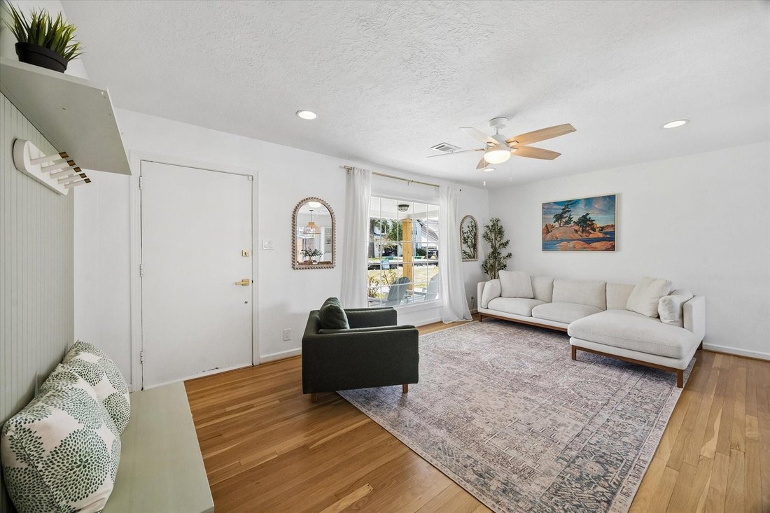 House in Houston, Texas, United States 3 - 18829857