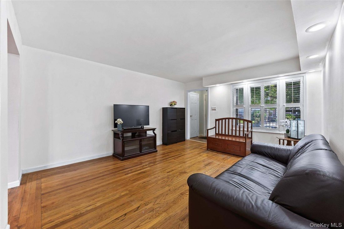 House in New York, New York, United States 4 - 18829636