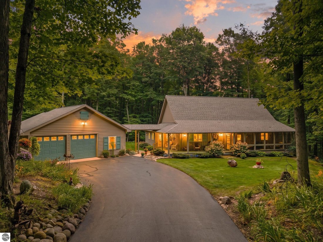 House in Central Lake, Michigan, United States 1 - 18829082