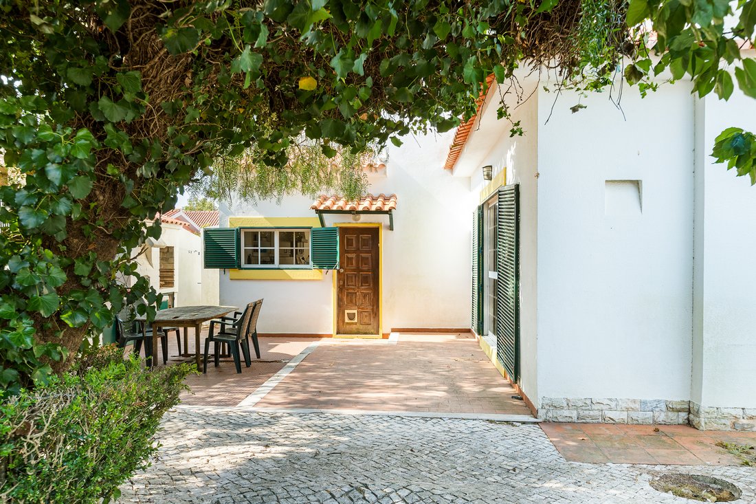Villa in Cascais e Estoril, Lisbon, Portugal 1 - 18831686
