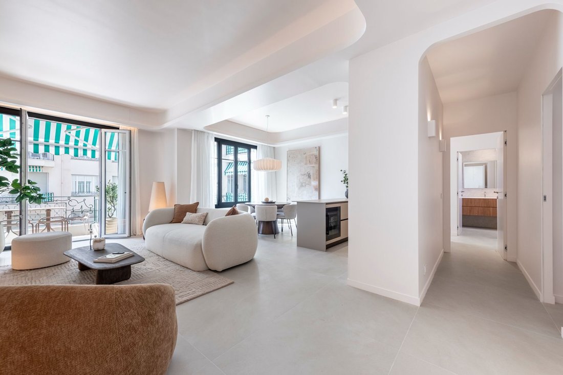 Wohnung in Nizza, Provence-Alpes-Côte d'Azur, Frankreich 1 - 18831452