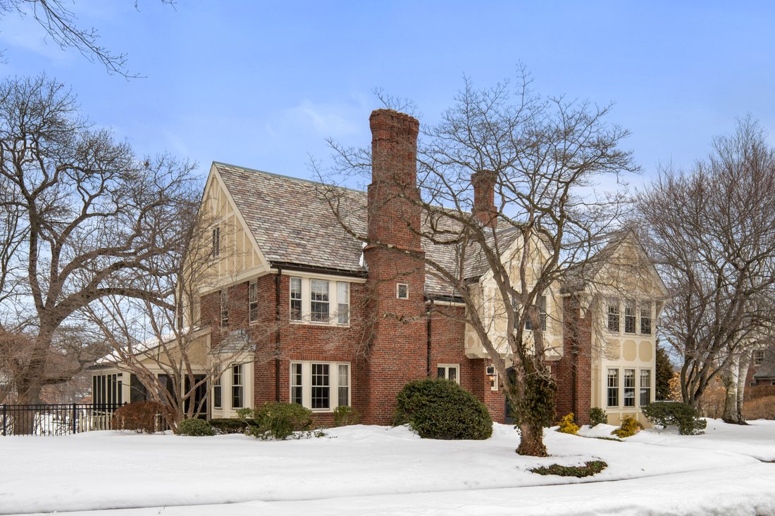 House in Winchester, Massachusetts, United States 4 - 18834436