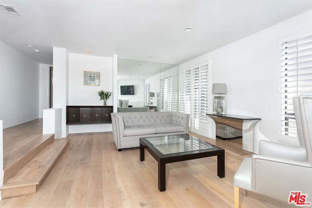 Appartement à Los Angeles, Californie, États-Unis 3 - 18832252