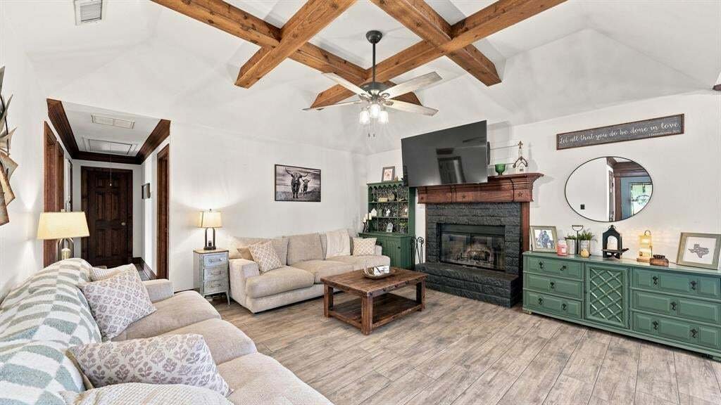 House in Springtown, Texas, United States 4 - 18651620
