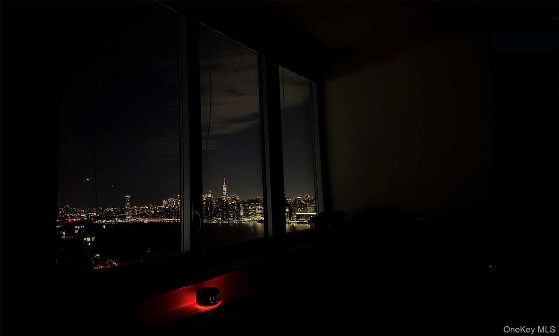 New York, New York, United States 4 - 18834529