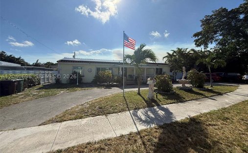 House in Hialeah, Florida, United States 1