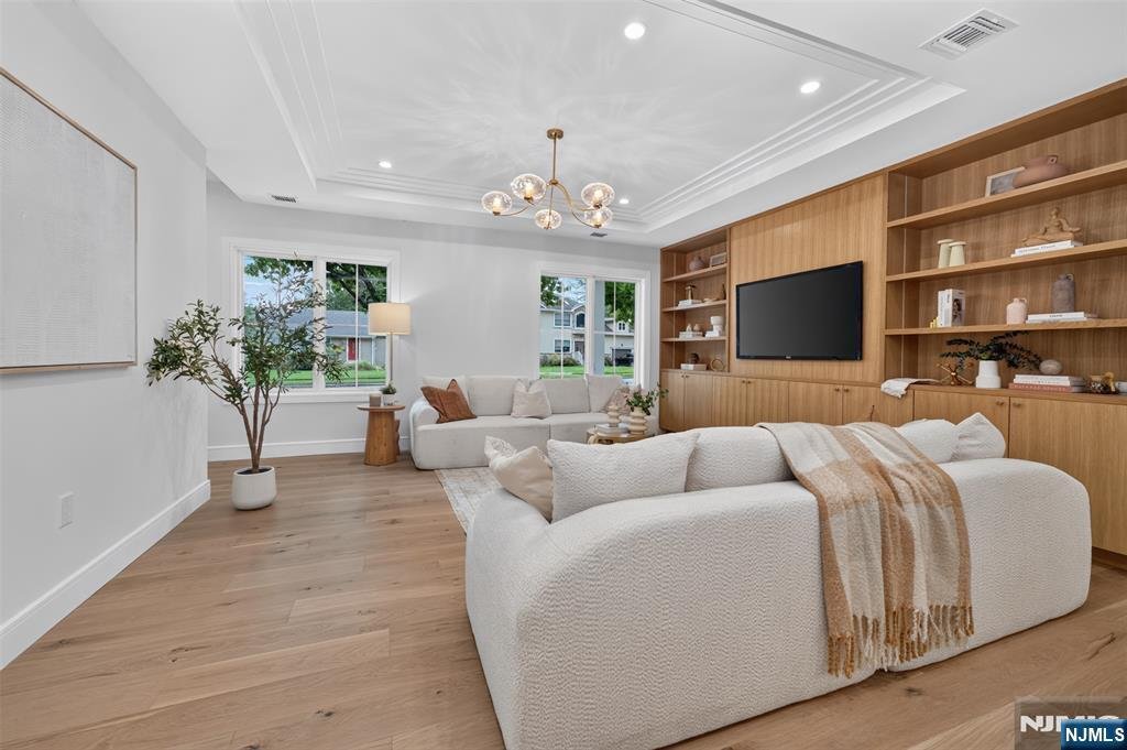 House in Paramus, New Jersey, United States 4 - 18834413
