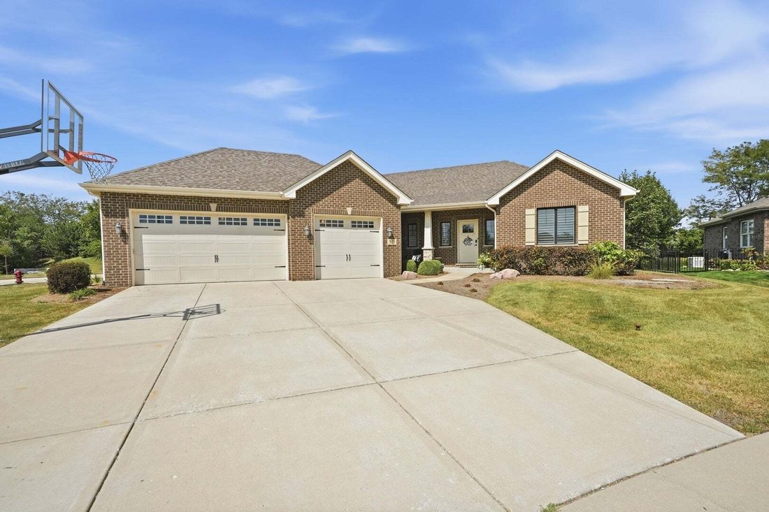 House in New Lenox, Illinois, United States 2 - 18833981
