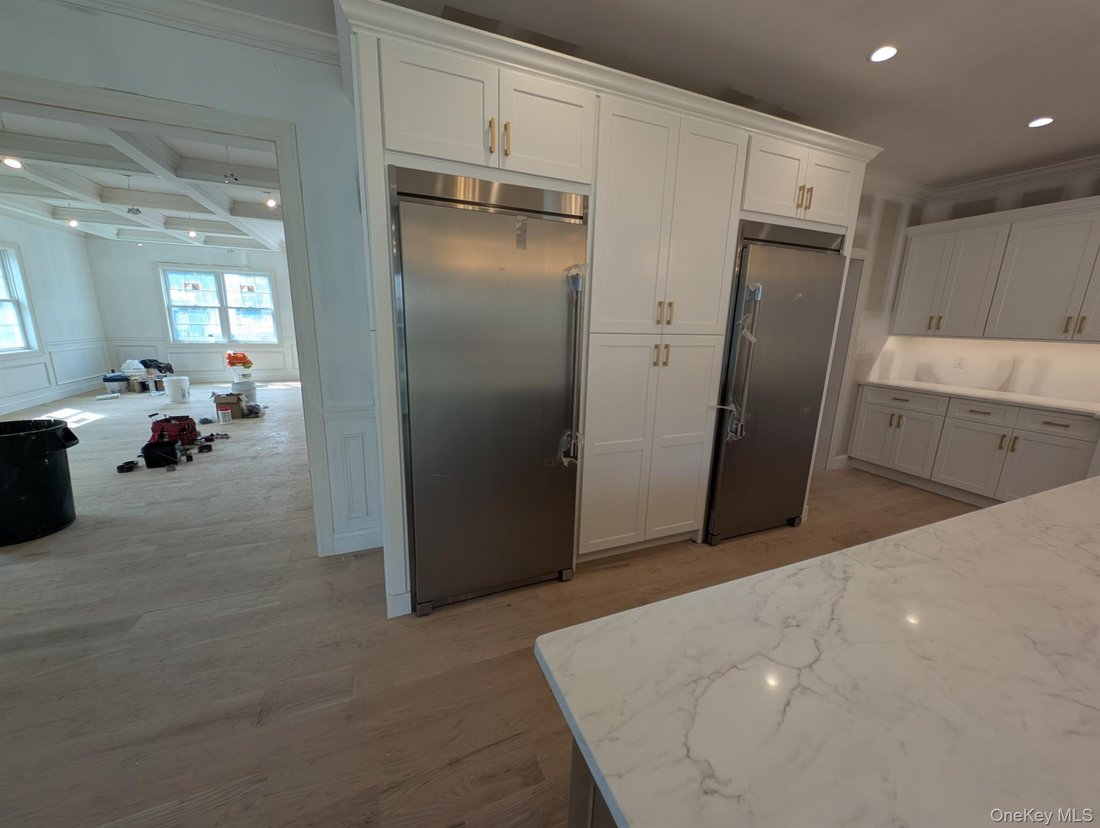 House in Bethpage, New York, United States 4 - 18834505