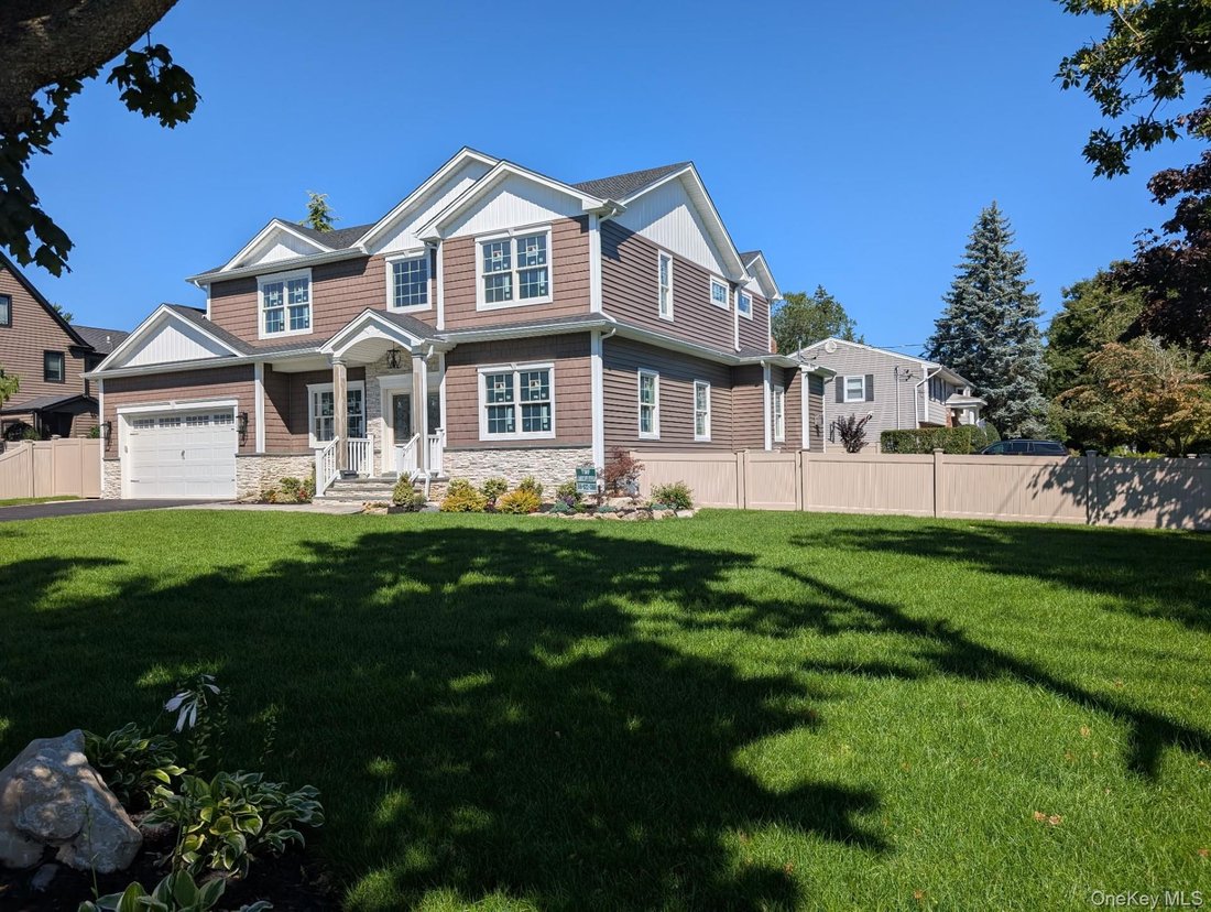 House in Bethpage, New York, United States 2 - 18834505