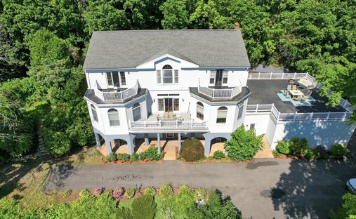 House in Millbury, Massachusetts, United States 1