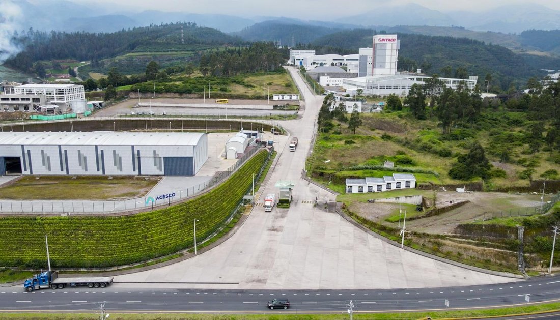 Terreno a Quito, Provincia del Pichincha, Ecuador 1 - 18830549