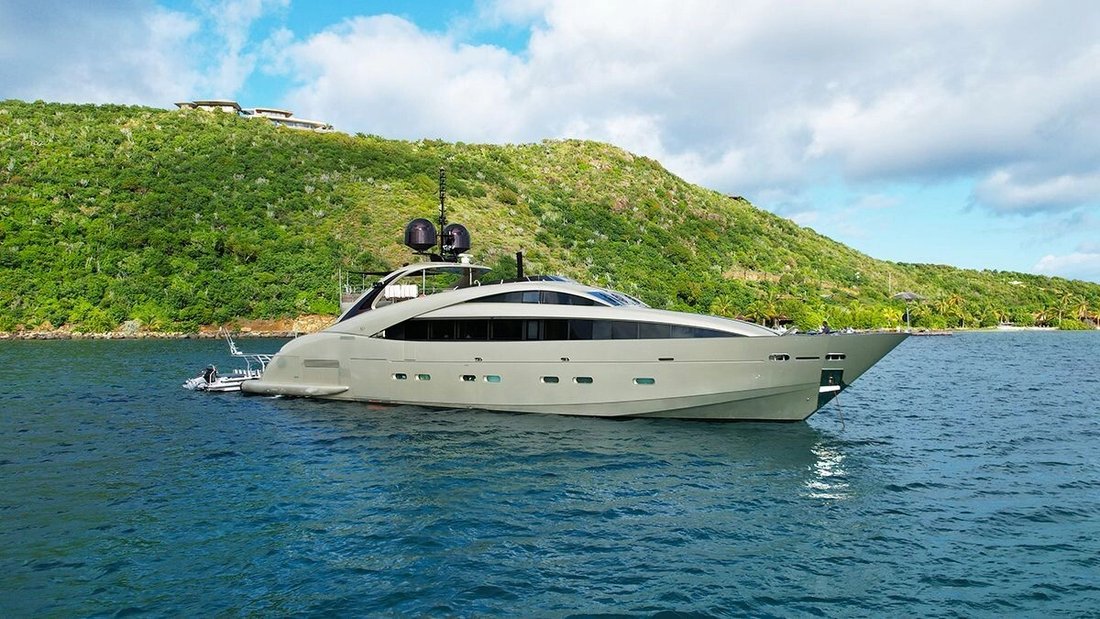 Yacht in Spain 3 - 18831254