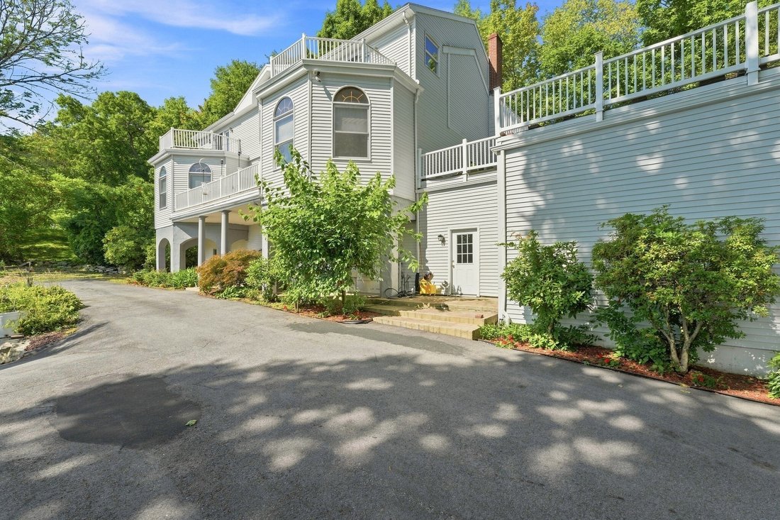 House in Millbury, Massachusetts, United States 5 - 18833705