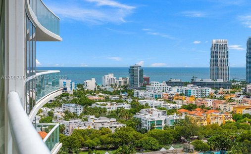 Condo in Miami Beach, Florida, United States 1