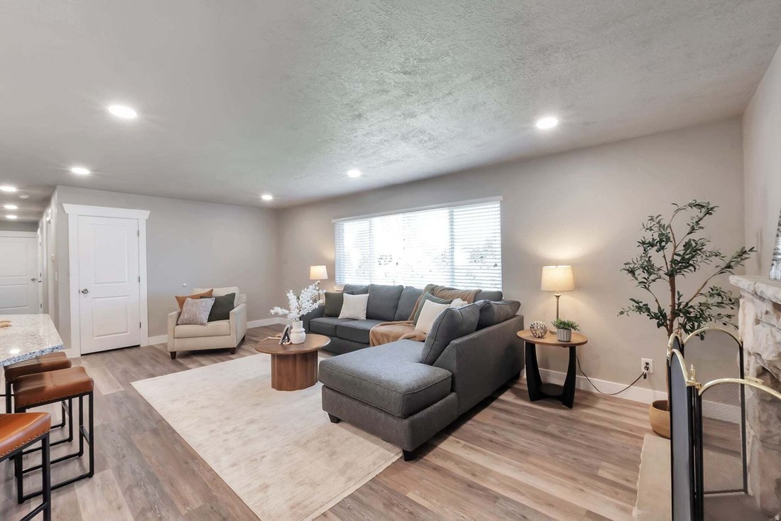 House in Murray, Utah, United States 5 - 18832655