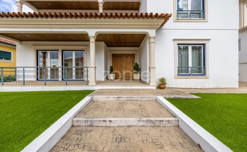 House in Milagres, Leiria District, Portugal 1