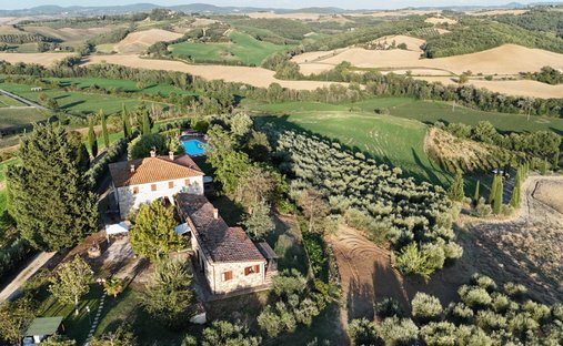 Country House in Montalcino, Tuscany, Italy 1
