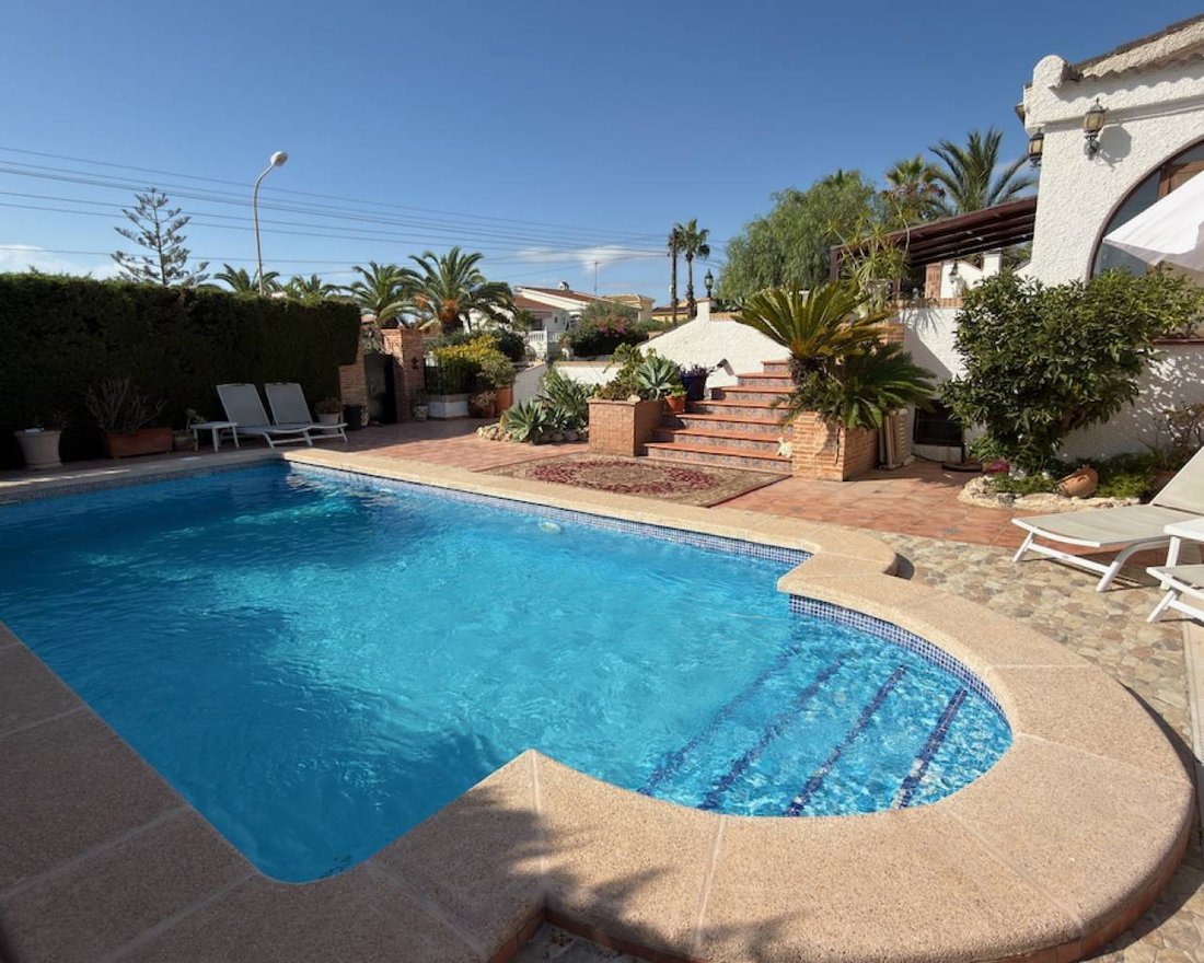 Villa in Quesada, Rojales, Land Valencia 2 - 18830698