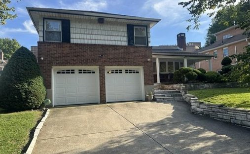 House in New York, New York, United States 1