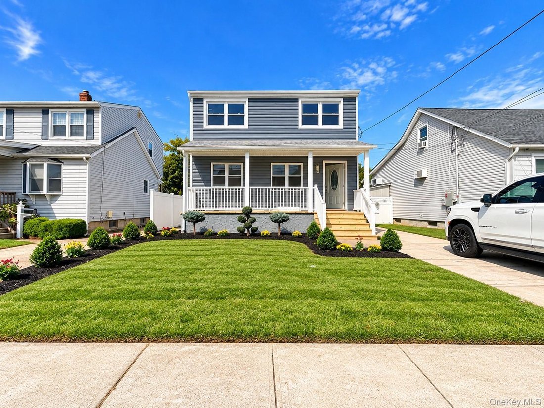 House in Bellmore, New York, United States 1 - 18834428