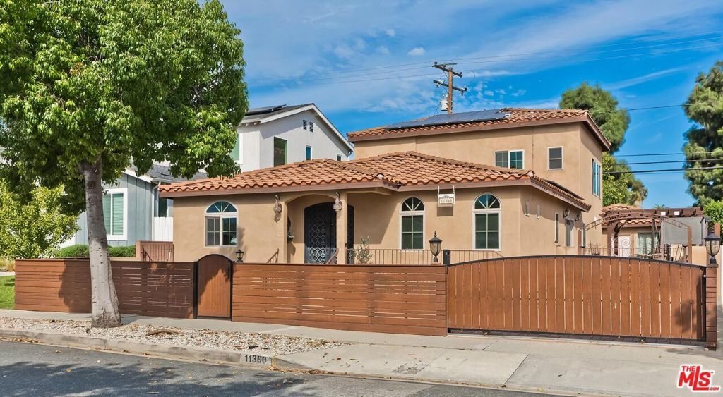House in Los Angeles, California, United States 1 - 18832265