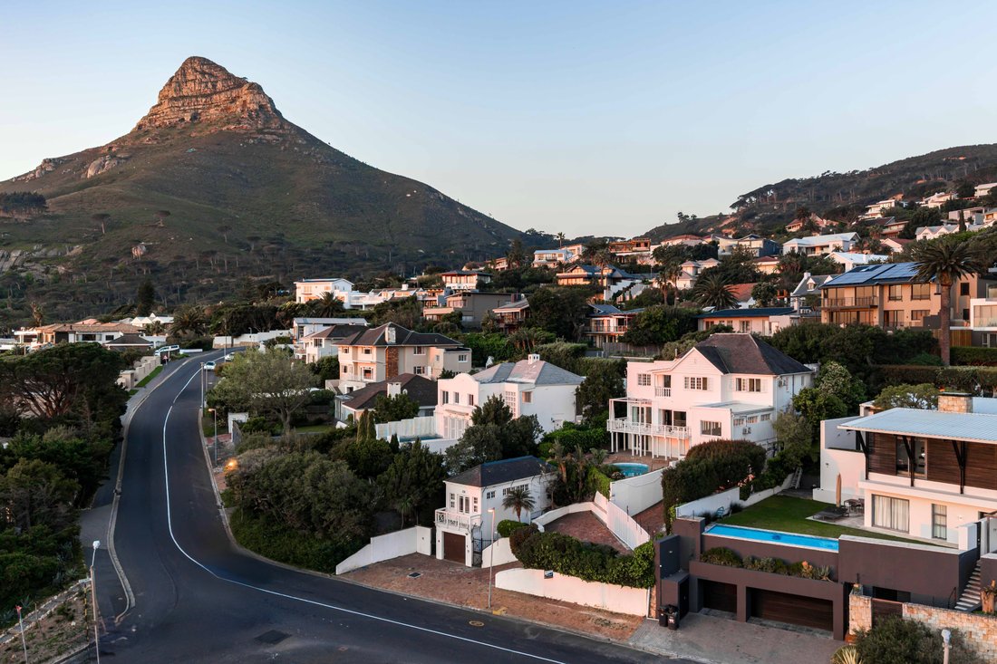 Maison à Camps Bay, Le Cap, Afrique du Sud 1 - 18831726