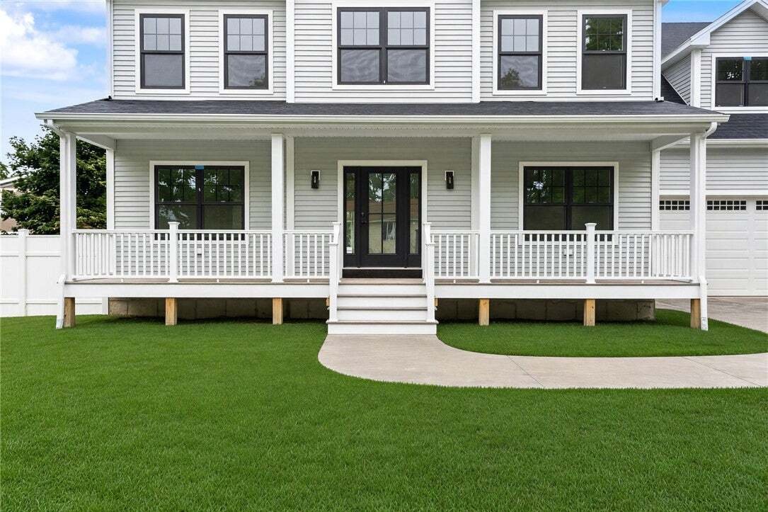 House in Barrington, Rhode Island, United States 2 - 18832406