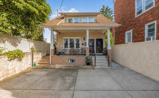 House in New York, New York, United States 1