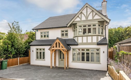 Haus in London Borough of Sutton, England 1