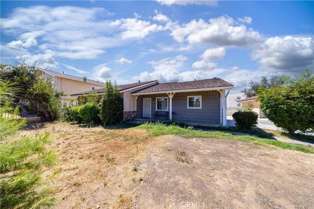 Covina, California, United States 2 - 18833339