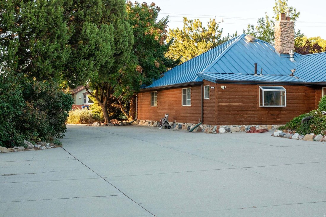House in Sandy, Utah, United States 5 - 18832728