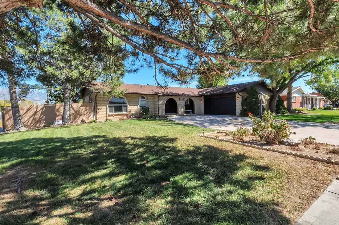 House in Murray, Utah, United States 1 - 18832655