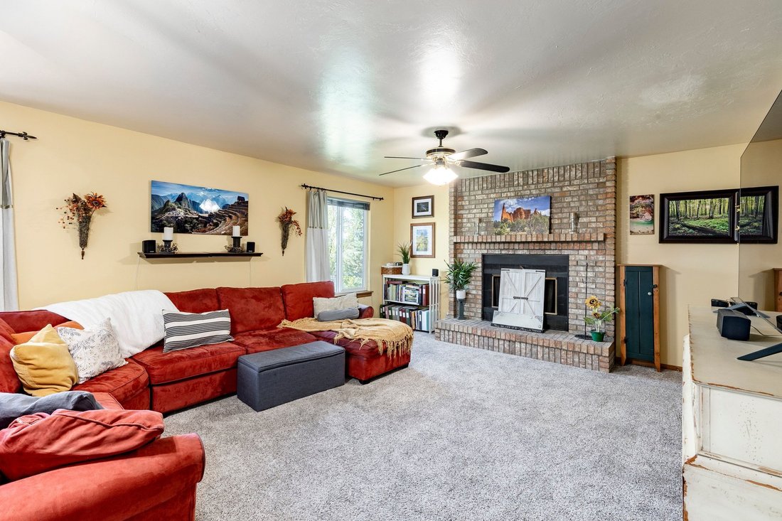 House in Sandy, Utah, United States 3 - 18830644