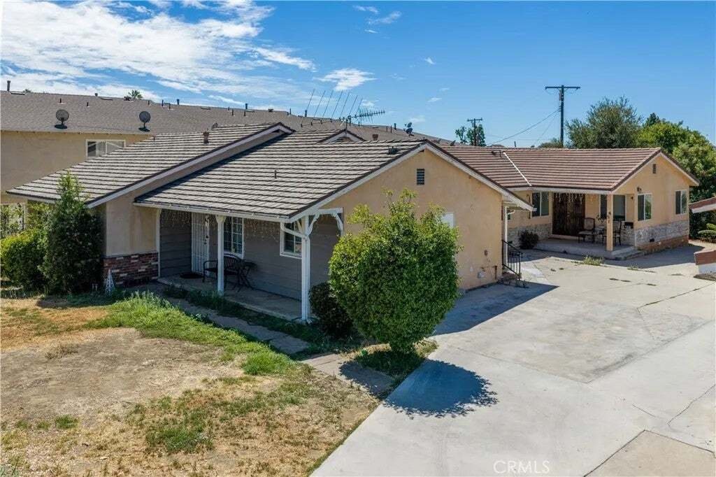 Covina, California, United States 4 - 18833339