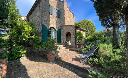 Villa in Guardistallo, Tuscany, Italy 1