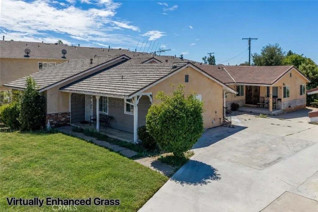 Covina, California, United States 3 - 18833339