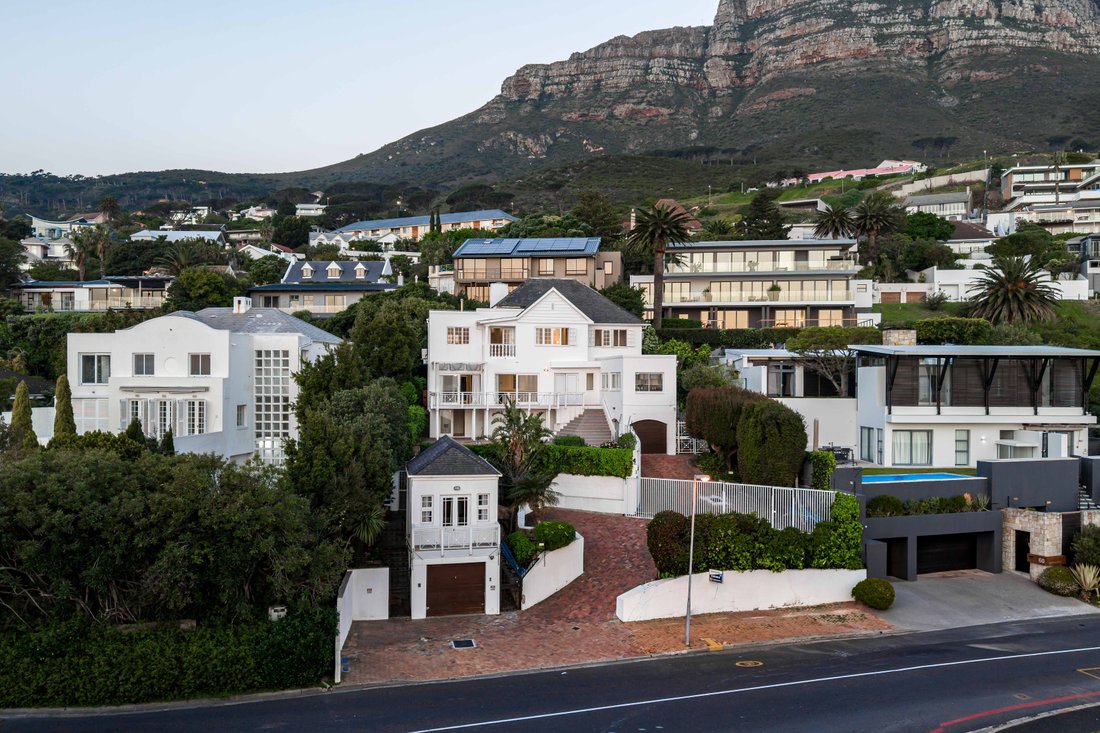 Maison à Camps Bay, Le Cap, Afrique du Sud 2 - 18831726