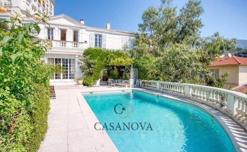 Haus in Menton, Provence-Alpes-Côte d'Azur, Frankreich 1
