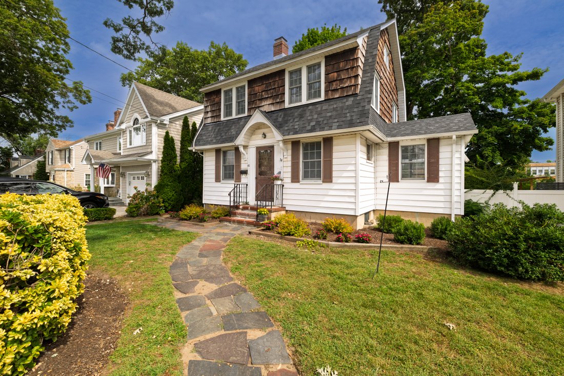 House in Malverne, New York, United States 2 - 18831968