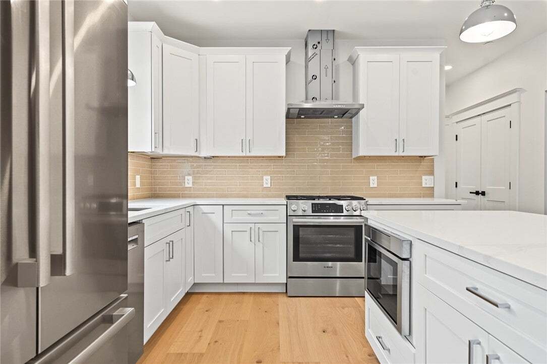 House in Barrington, Rhode Island, United States 4 - 18832406